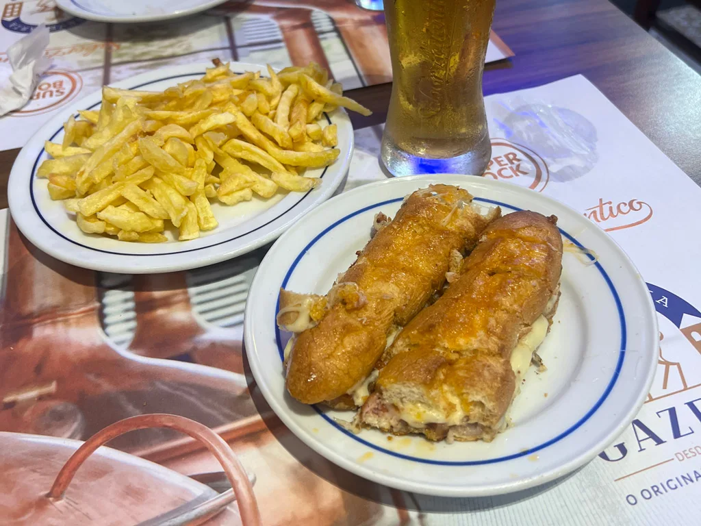 Cachorrinho from Gazela, Porto